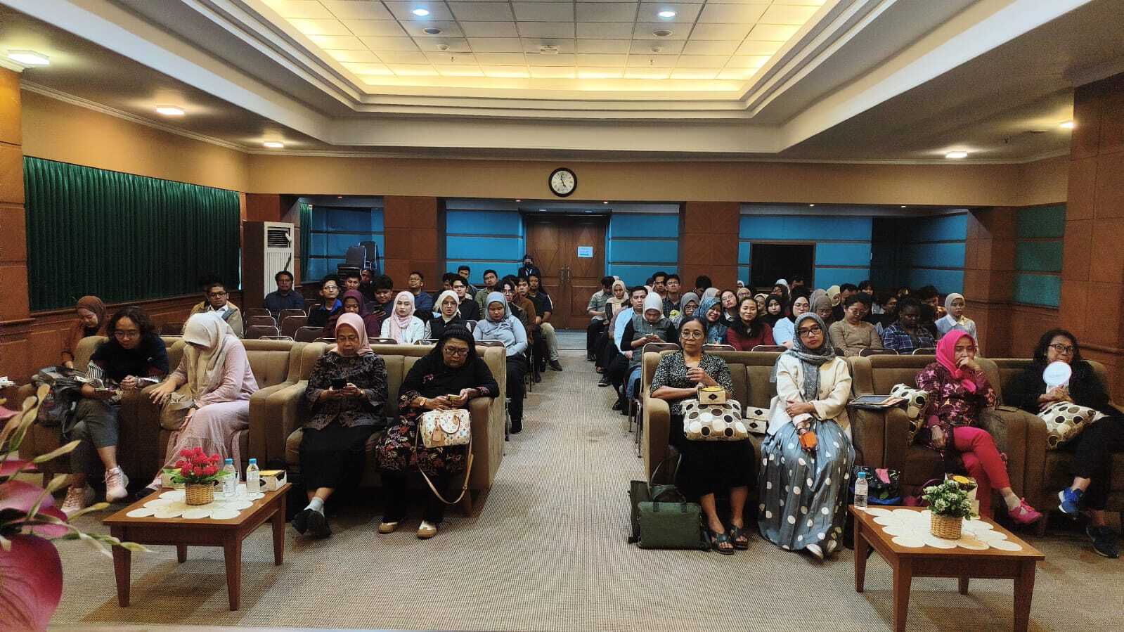 Mahasiswa baru Program Pascasarjana Magister Universitas Gunadarma mengikuti Kuliah Perdana di Kampus Kenari